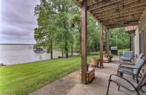 Boat Dock and Fire Pit Sunset Cove Lakefront Gem - Foto 1