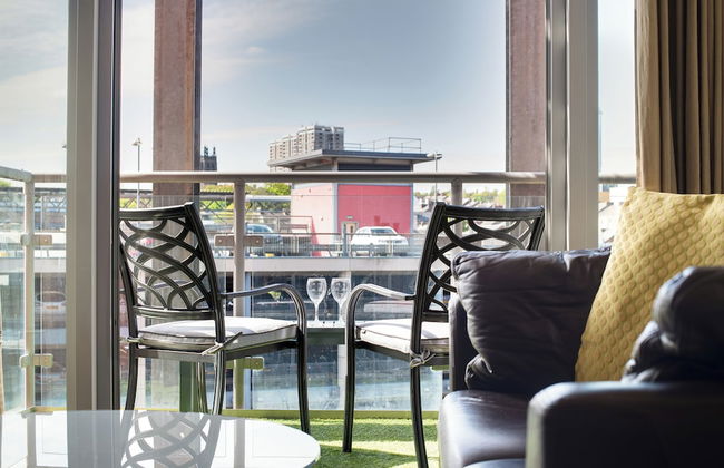 Crown Apartments By Week2Week - Photo 56