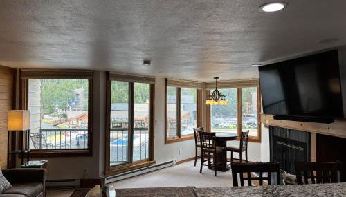 Studio in Lakeside Village, Updated Kitchen & Bath apts - Foto 2