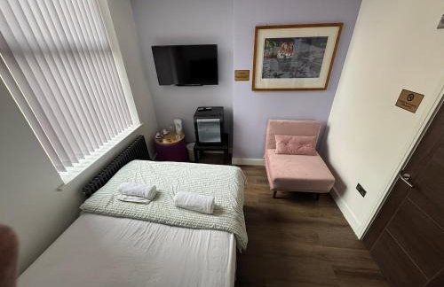 Southgate Luxury Apartments-Jaquzzi Bath-Private Parking- suitable for contractors - Foto 5