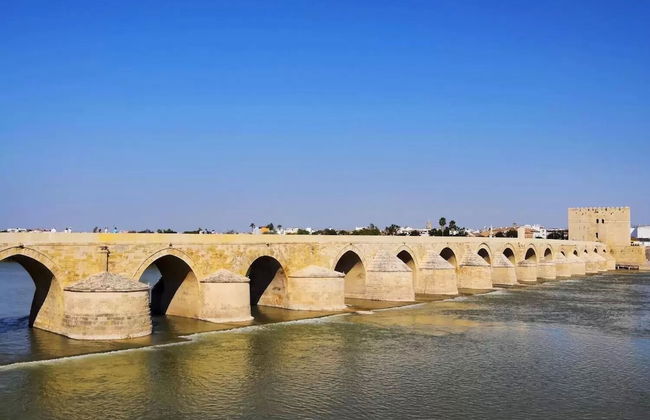 Piso junto al Puente Romano y Mezquita con cochera - Foto 12