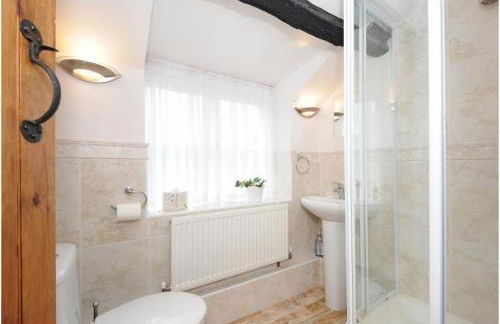 River Cottage Brecon: Hot Tub, Fire, Balcony, Wifi - Photo 8