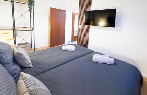 MOIN Apartments - Privater Parkplatz & Balkon, WiFi und TV - Foto 14