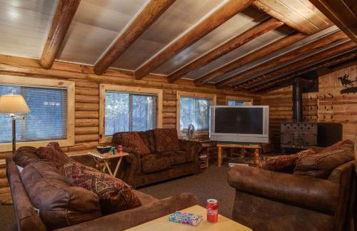 Grey Wolf Retreat by KABINO Sleeps 20 Commercial Kitchen Fire Pit WiFi Bunk Beds - Foto 15