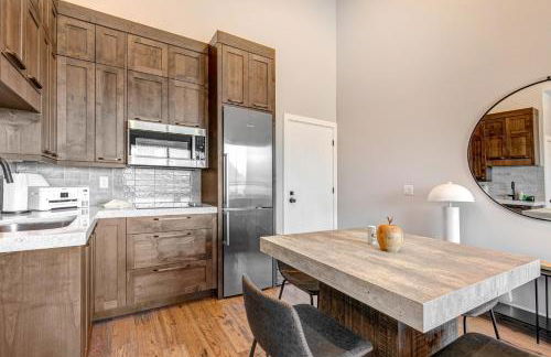 On Top of the Mountains - Full Townhome - Foto 35