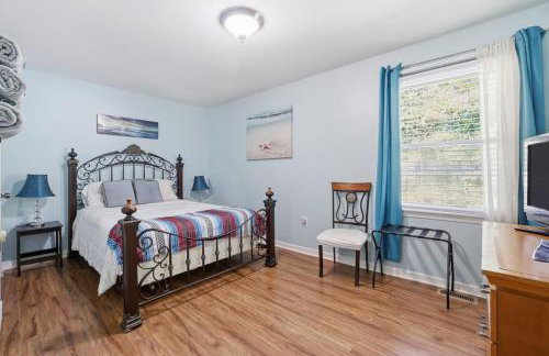 Next Stop! Comfort! 3 BR Near Amtrak Station! - Foto 7