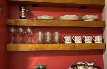 Chatsworth Edge Apartment - Photo 8