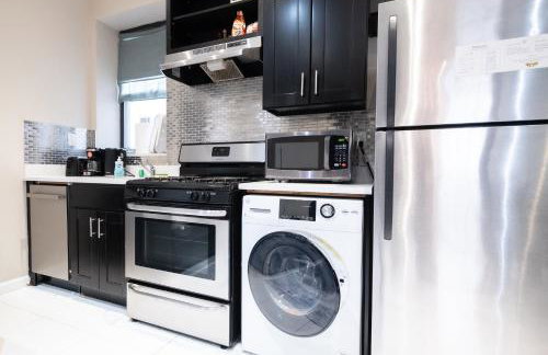 Comfy 2 bedroom apartment on Central Park West - Photo 4