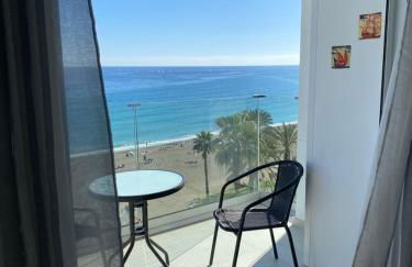 Playa Malagueta Vistas frontal al mar con 2 dormitorios - Photo 16