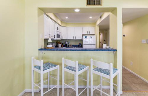 Marina Views, Walk to Beach: Atlantic Beach Condo! - Foto 9