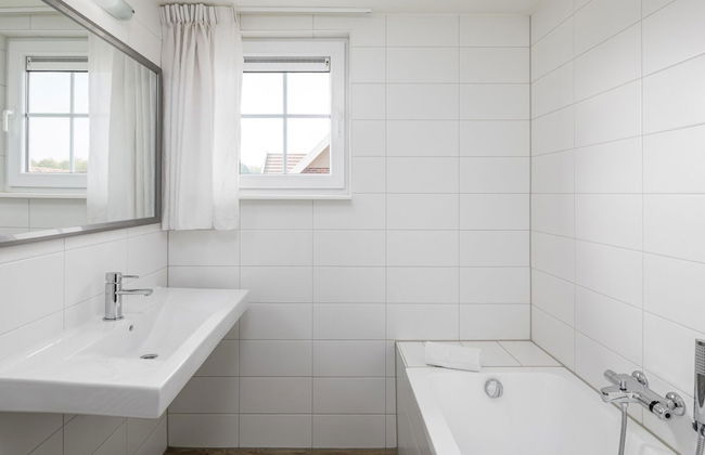 Maasduinen Villa With Sauna & Washer - Photo 7