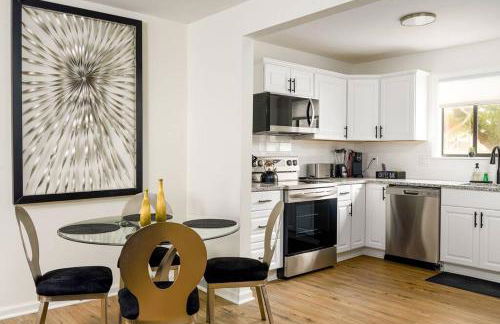 Grey Sapphire Hideaway - 2BR 2BA w Arcade & Pool - Foto 13