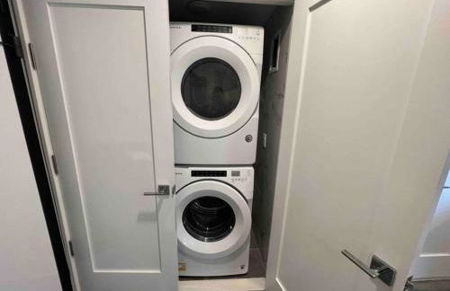 The Classy Suite - 2BR with Free Parking - Foto 20