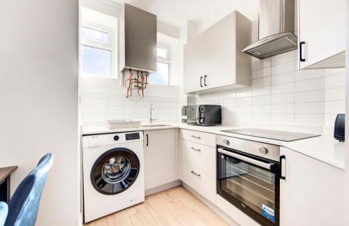 2 Bedroom Apartment in Brixton with Wi-Fi - Photo 3