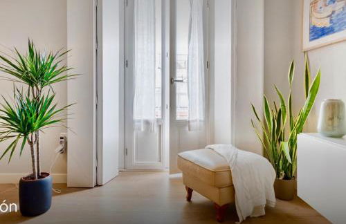 Diseño y confort junto a la catedral - Foto 5