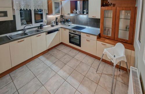 Lena's Family Home - Foto 17