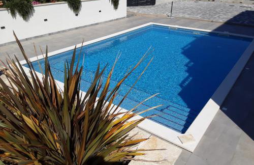 Villa Barbara & Zoran with free parking and heated swimming pool - Photo 14