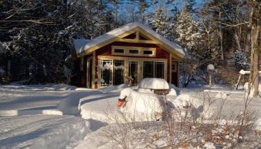 Red Cabin & Sauna on Lake Monomonac - Foto 3