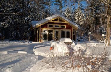 Red Cabin & Sauna on Lake Monomonac - Foto 3
