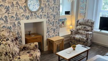 Spacious, sleeps 7, 2 baths, Central Saltash - Foto 3