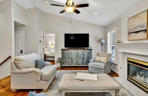 Waterfront Lake House Ideal Dock for Boats, Swimming, Fishing - Foto 34