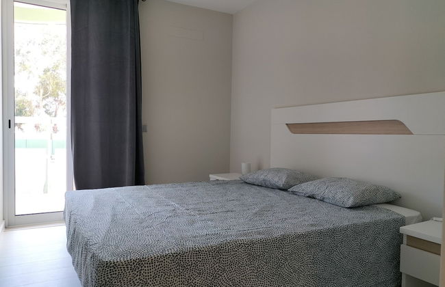 Amazing Green Tower 3 Castle Flat With Balcony - Photo 16