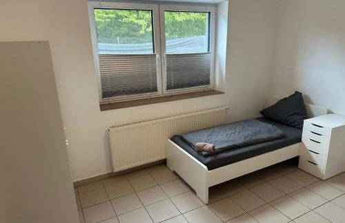 3 Schlafzimmer, Wohnzimmer, Küche, Bad, Terrasse, Parkplatz - Foto 17