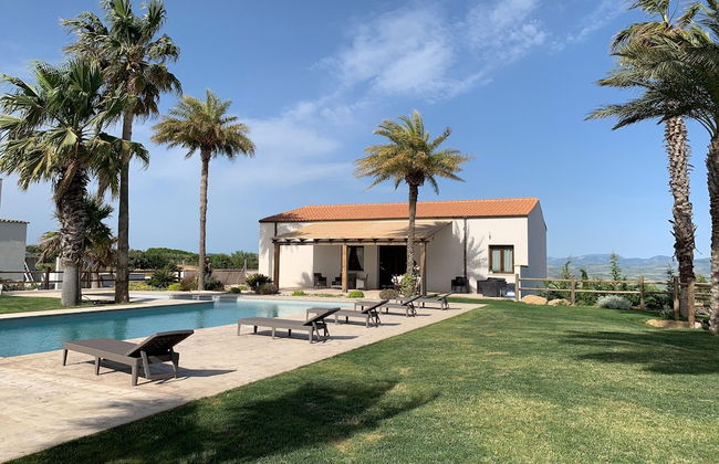 Charming Villa With Swimming Pool - Foto 1