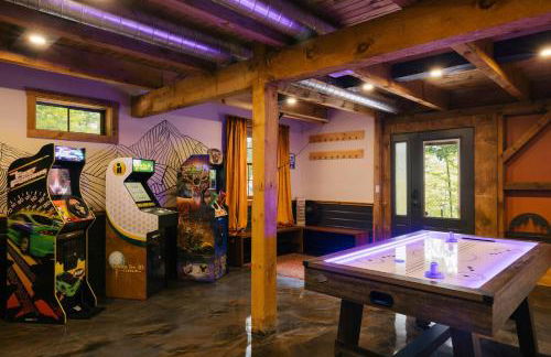 Family Retreat Sauna Hot Tub Games Peloton - Photo 29