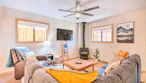 Red River Retreat Walk to Lifts, Mtn Views! - Foto 5