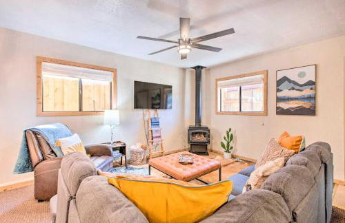 Red River Retreat Walk to Lifts, Mtn Views! - Foto 5