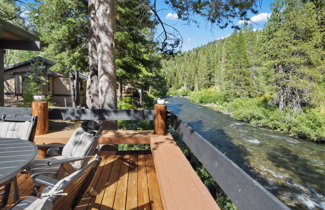 Joy on the River Stunning Waterfront Home for 10 - Foto 42