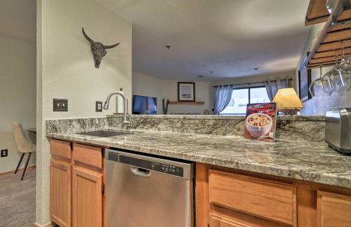 Walk to Main St Frisco Condo with Community Pool! - Foto 9