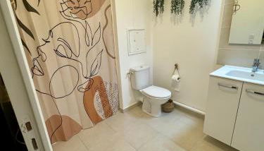 Studio moderne et tout équipé, proche du RER, Paris & aéroport d'Orly en 20 min, lit bébé sur demande - Foto 5, Shower