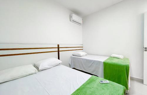 Apto Térreo com 2 quartos (ambos com ar split), sendo 1 suíte, internet privativa 300MBPS, no Residencial Vila Regina, condominio com piscina e área gourmet bem próximo a praia de Taperapuã - Foto 35