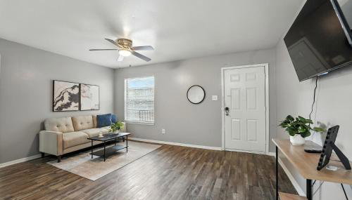 Comfortable 1BR Extended Stay I Onsite Parking - Foto 2