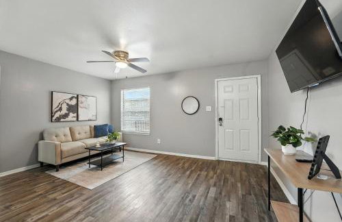 Comfortable 1BR Extended Stay I Onsite Parking - Foto 2