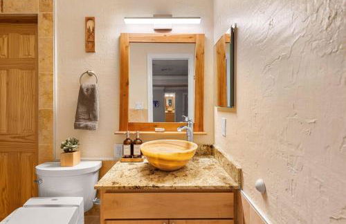 The Hummingbird House, Sauna & Mountain Views! - Foto 38