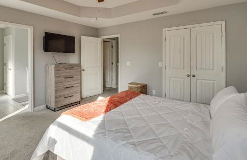 Quiet and Comfy Spring Hill Townhome with WFH Setup - Photo 18