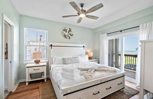 Beach House Located Steps from the Beach - Photo 19