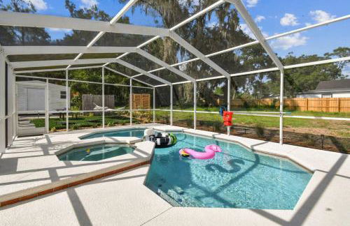 Relaxing Modern Home Sleeps 6 Pool BBQ Firepit - Foto 1