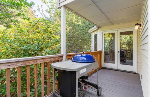 Spacious 3BR Redmond Home with Fireplace & BBQ - Foto 16