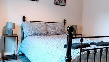 City centre B Apartment, parking, sleeps 6 - Foto 4