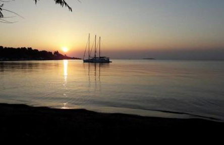 Seaside Apartment in Tsonia - Photo 9