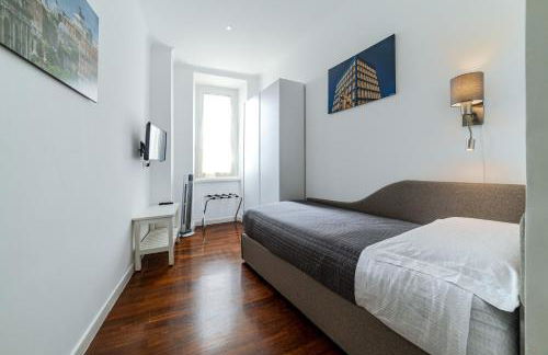 Saint Peter House Station - Photo 33