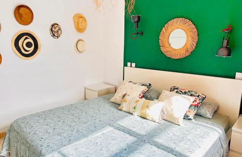 Apartment with views of sea and mountains - Photo 4