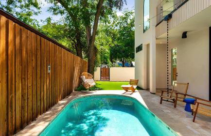 Eastside Family Luxury Retreat with Pool near Downtown - Foto 36