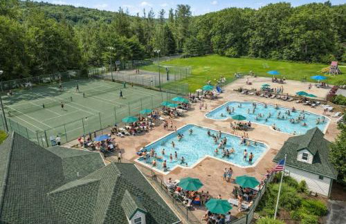Luxury 5BR Retreat - Hot Tub - Game Room - 2 Fire Pits - Foto 41