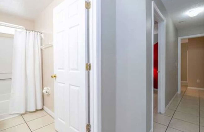 Amazing 5 BR w Game Room Minutes From Disney - Foto 49