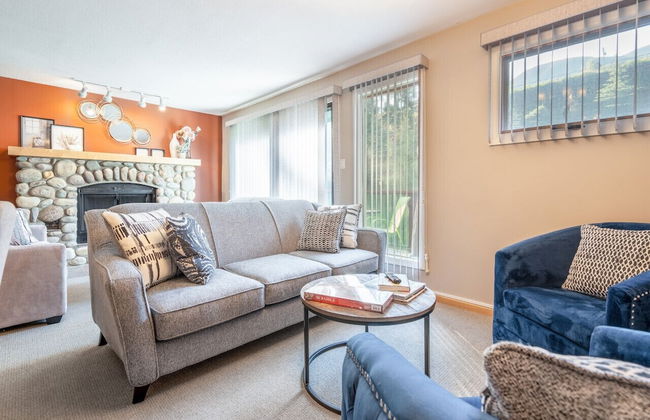 CENTRALLY Located 3-Br Home | TRUE Ski In/Out | FREE access to Pools & Hot Tubs - Foto 18